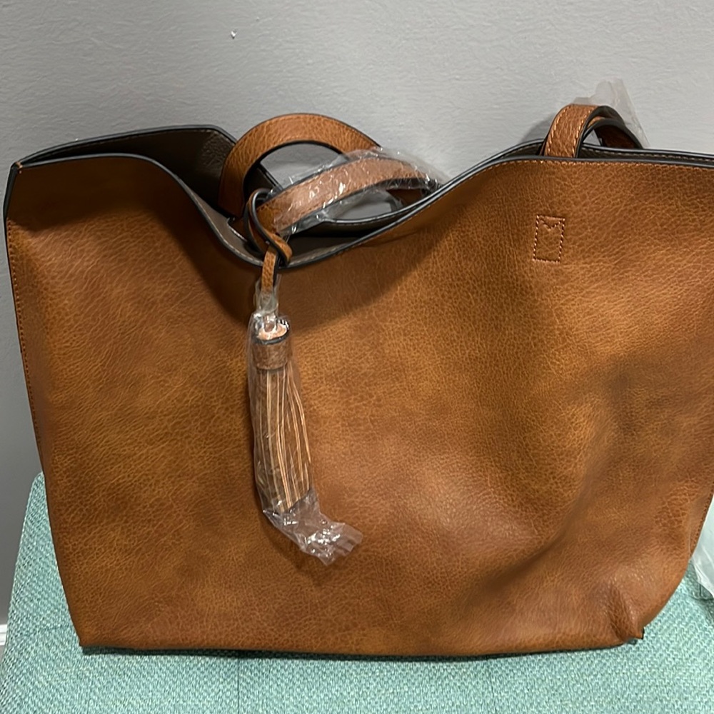 3 bags one price- Nice reversible rust/taupe tote w/key
